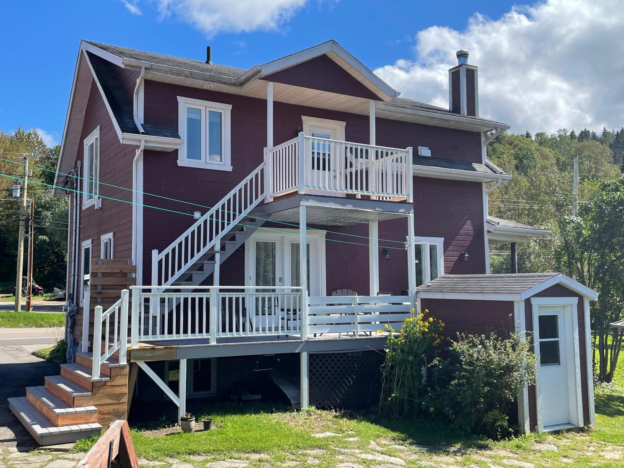 Belle Maison Avec Vue Sur La Riviere L'Anse-Saint-Jean Exterior photo